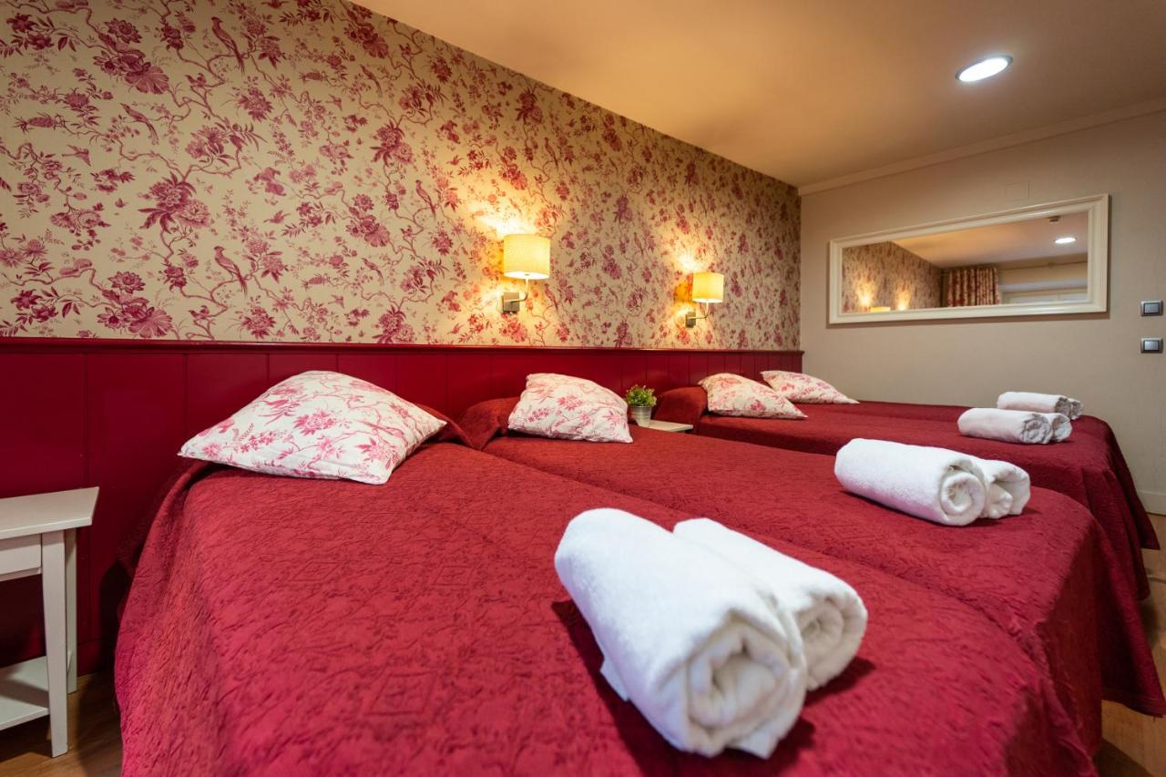 Hostal Matheu Madryt Zewnętrze zdjęcie