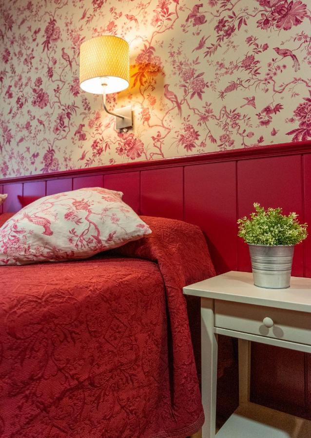 Hostal Matheu Madryt Zewnętrze zdjęcie